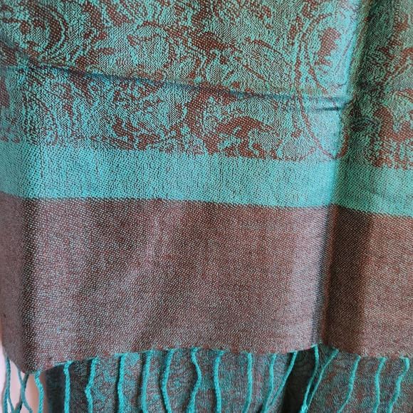 PASHIMA Scarf NWOT - Picture 3 of 5